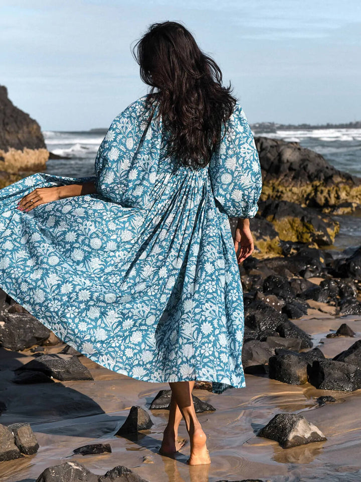 Vestido midi floral manga balão