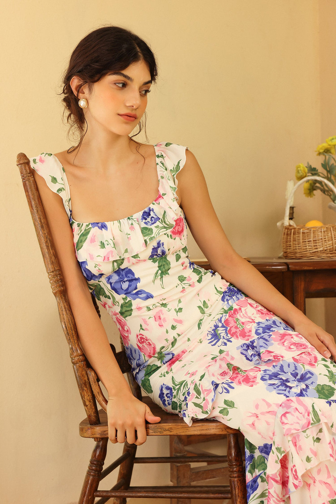 Robe longue à volants et à fleurs