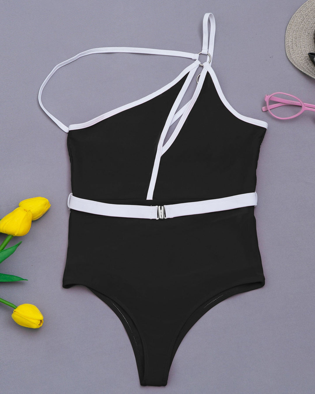 Solid-color one-piece swimsuit with cut-out sexy belt