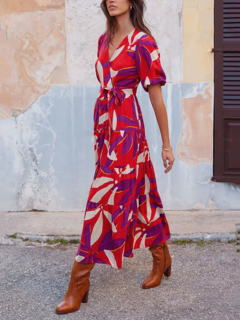 Vestido midi estampado con abertura y mangas abullonadas con cuello en V