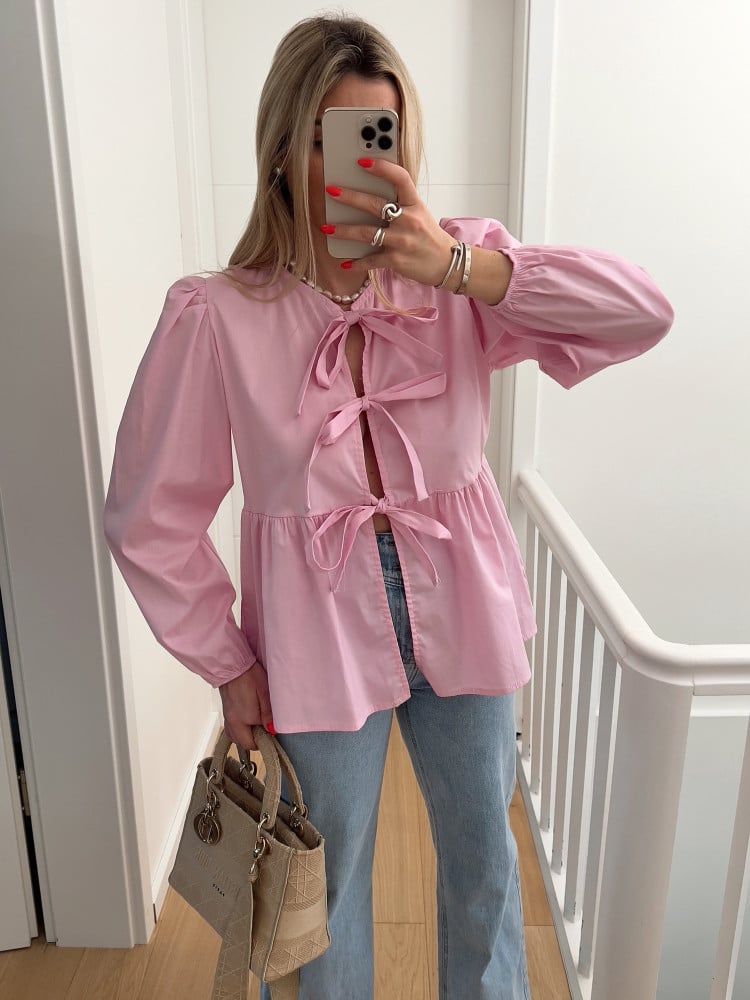 Blouse With Bows And Long Sleeves